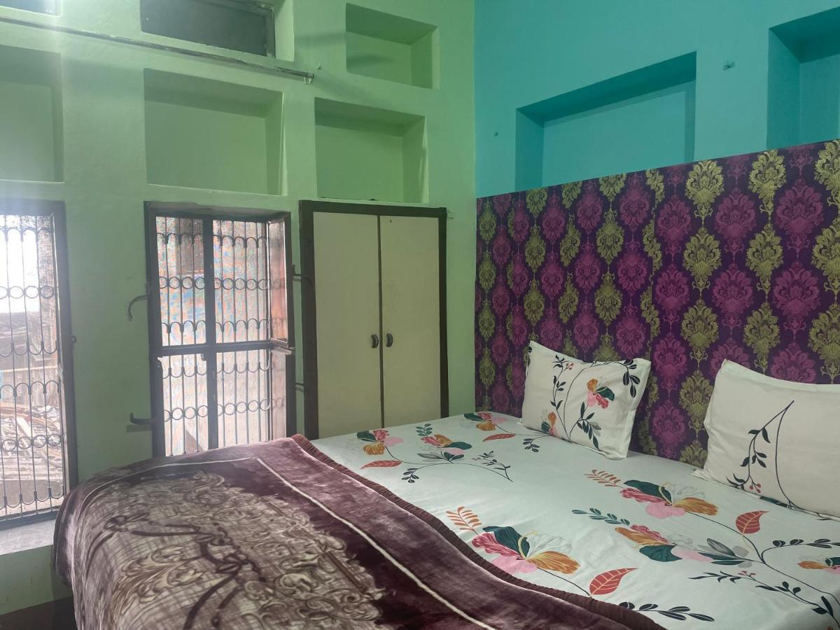 Indra Paying Guest House Varanasi Exterior photo