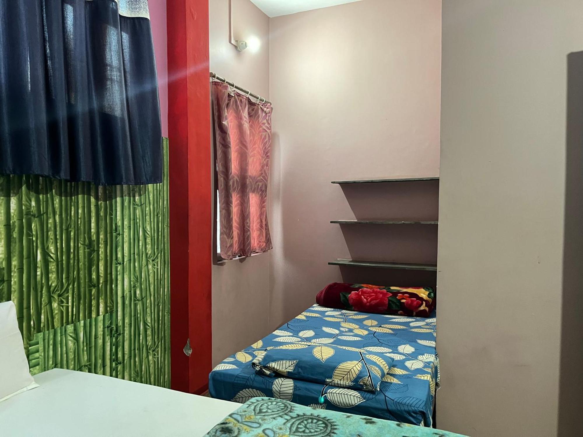 Indra Paying Guest House Varanasi Exterior photo